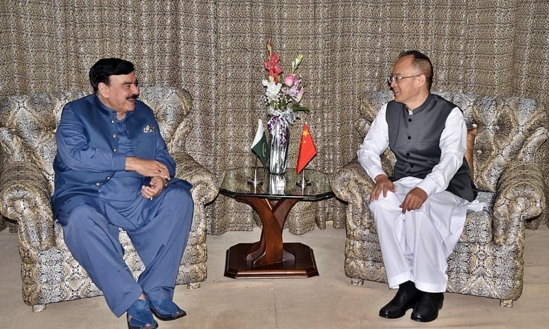 Chinese Ambassador Nong Rong (right) on Sunday met Interior Minister Sheikh Rashid. — APP