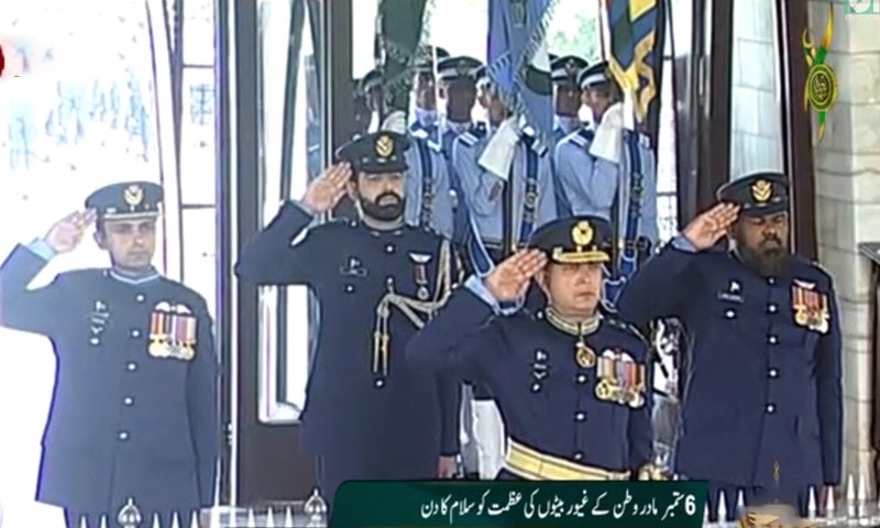This screengrab shows the change of guard ceremony held at Quaid's mausoleum in relevance to the Defence Day. &mdash; DawnNewsTV
