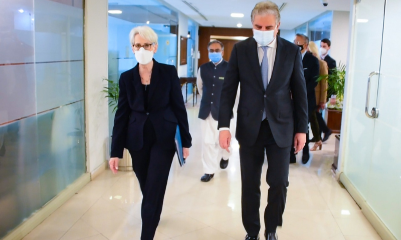 US Deputy Secretary of State Wendy Sherman (L) and Foreign Minister Shah Mahmood Qureshi (R) walk towards the meeting room in the Ministry of Foreign Affairs on Friday. — Photo via Foreign Office