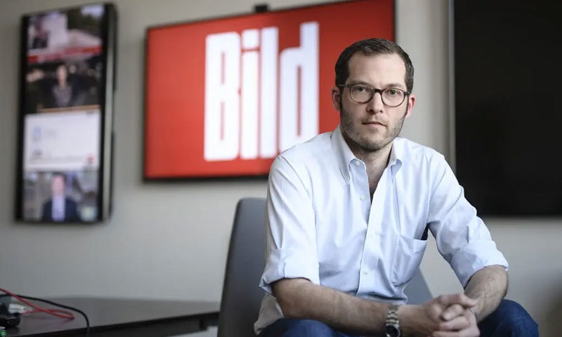 جولین رچیلٹ کئی سال سے بلڈ کے ایڈیٹر ان چیف تھے—فائل فوٹو: یورپین پریس فوٹو ایجنسی جولین رچیلٹ کئی سال سے بلڈ کے ایڈیٹر ان چیف تھے—فائل فوٹو: یورپین پریس فوٹو ایجنسی