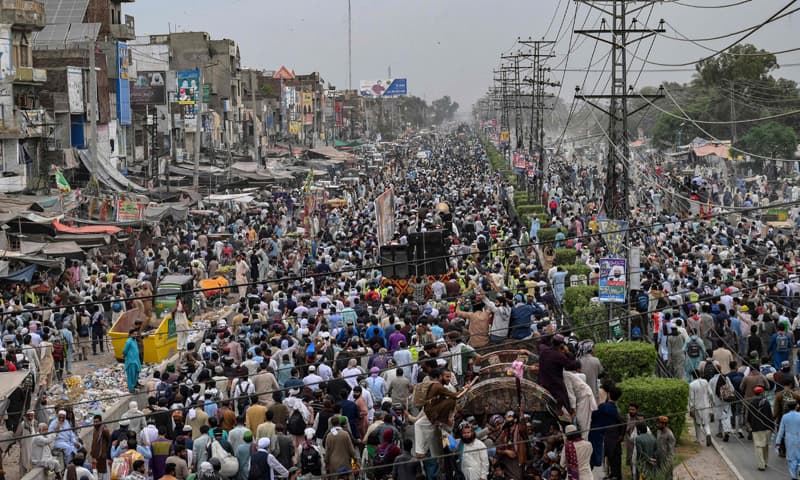 Supporters of the banned Tehreek-e-Labbaik Pakistan take part in a protest march towards Islamabad from Lahore. — AFP