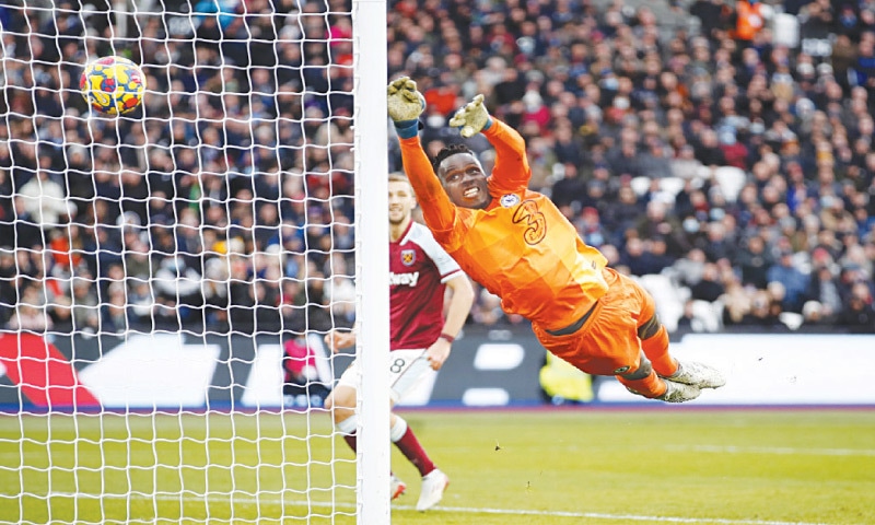 CHELSEA’S Edouard Mendy fails to stop a shot on goal by Arthur Masuaku (not pictured) of West Ham United during their Premier League match at the London Stadium on Saturday.—Reuters CHELSEA’S Edouard Mendy fails to stop a shot on goal by Arthur Masuaku (not pictured) of West Ham United during their Premier League match at the London Stadium on Saturday.—Reuters