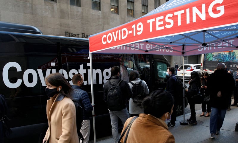 People wait in line to take Covid-19 tests at a pop-up testing site in New York City, US. — Reuters/File