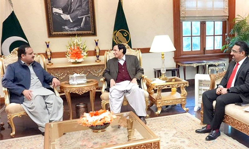 Punjab Chief Minister Usman Buzdar and ruling party ally PML-Q’s Punjab chief Chaudhry Parvez Elahi meet on Monday. — Photo courtesy Parvez Elahi Twitter Punjab Chief Minister Usman Buzdar and ruling party ally PML-Q’s Punjab chief Chaudhry Parvez Elahi meet on Monday. — Photo courtesy Parvez Elahi Twitter
