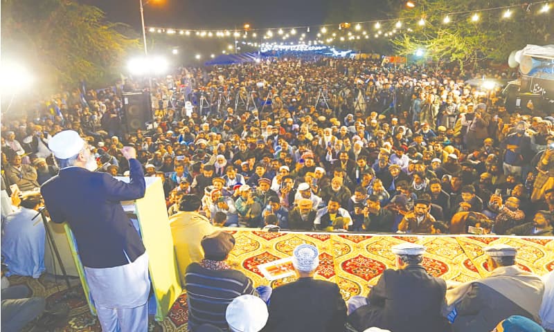 Jamaat-i-Islami chief Siraj ul Haq addresses the people outside the Sindh Assembly on Friday where a large number of people for the past several days have been holding a sit-in organised by the party in protest against the controversial local government law.