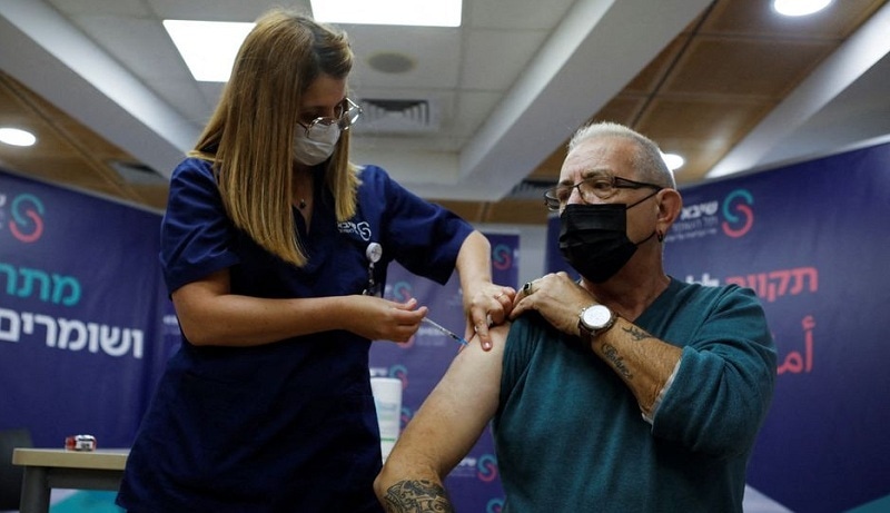 A man receives a fourth dose of the coronavirus disease vaccine after Israel's Health Ministry approved a second booster for the immunocompromised, at Sheba Medical Center in Ramat Gan, Israel. &mdash; Reuters/File