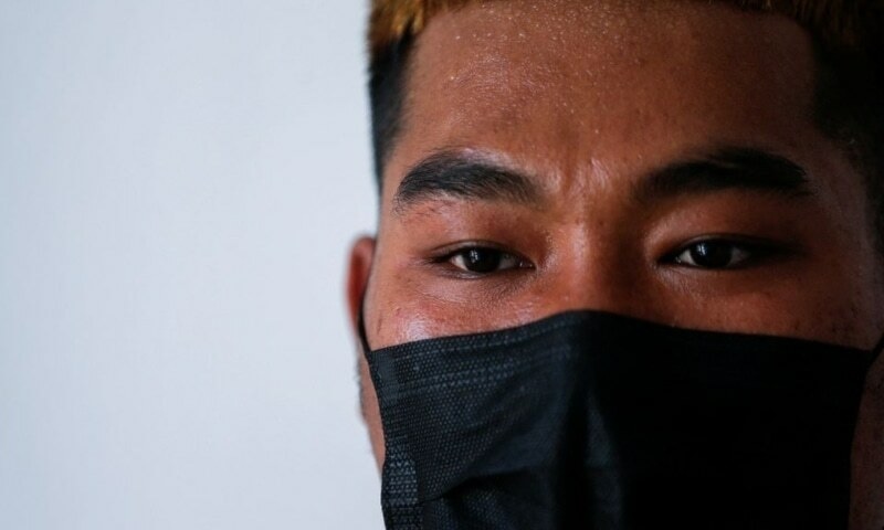 اظہار لاتعلقی کے تقریباً 570 نوٹسز میں سے ایک نوٹس سابق کار سیلز مین لِن لِن بو بو کے والدین کا بھی تھا &mdash; فوٹو: رائٹرز