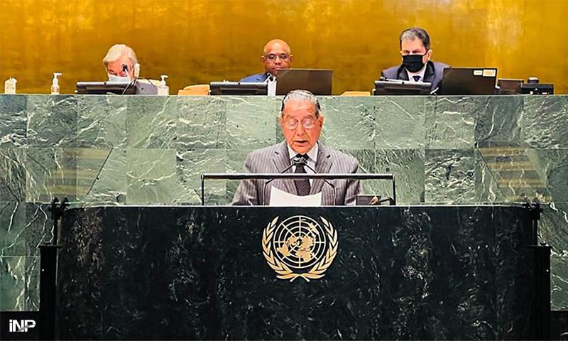 NEW YORK: Ambassador Munir Akram, Pakistan’s Permanent Representative to the UN, speaking at the emergency session on Ukraine.—INP