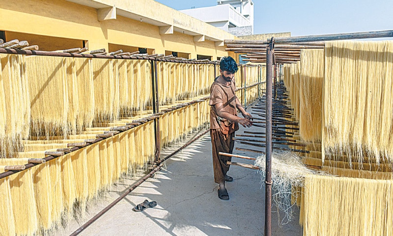 Night dew of Karachi plays a key role in making vermicelli elastic and special.&mdash;Fahim Siddiqi / White Star