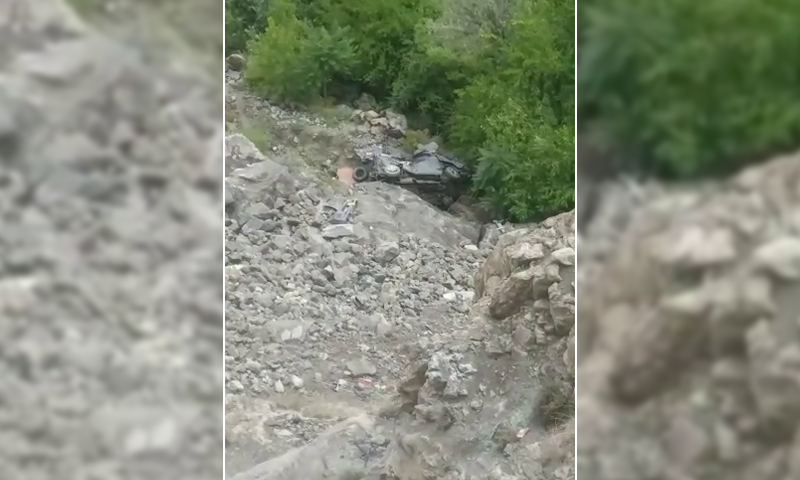 A van plunged into a ravine on the Karakoram Highway near Gilgit on Wednesday. &mdash; DawnNewsTV
