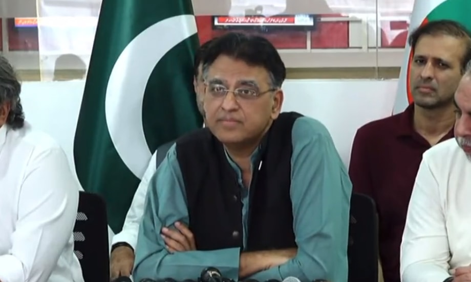 PTI's Asad Umar addresses a press conference in Karachi on Sunday. — DawnNewsTV