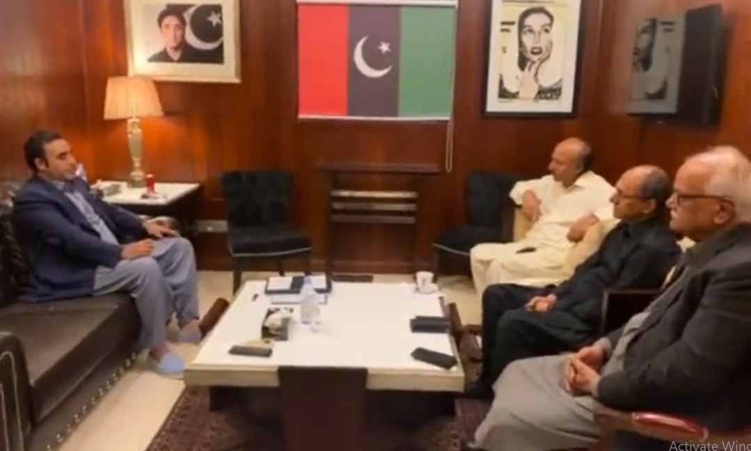 Sindh PPP president Senator Nisar Khuhro and Karachi president Saeed Ghani call on party Chairman Bilawal Bhutto-Zardari on Sunday. — DawnNewsTV