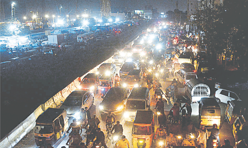 Vehicles stuck in a traffic jam on University Road on Thursday evening.—APP