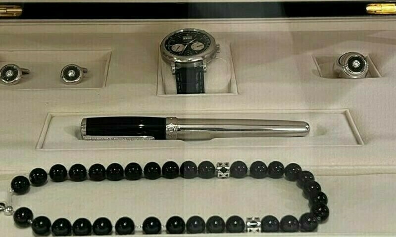 توشہ خانہ کی تفصیلات کابینہ ڈویژن کی ویب سائٹ پر جاری کی گئی تھیں &mdash; فائل فوٹو: اے پی پی