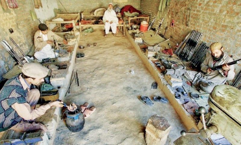 A weapons workshop in Darra Adamkhel. —Dawn A weapons workshop in Darra Adamkhel. —Dawn