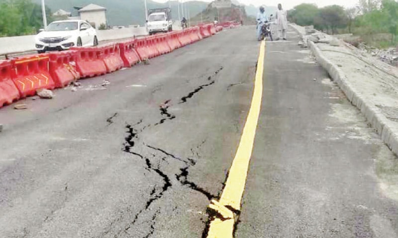 Cracks are visible on the newly-constructed Margalla Avenue in Islamabad. &mdash; White Star