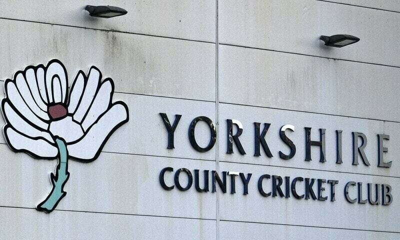 پاکستانی میں پیدا ہونے والے آف سپنر عظیم رفیق نے پہلی بار ستمبر 2020 میں نسلی ہراسگی کے حوالے سے یارکشائر پر الزمات عائد کیے تھے&mdash; فائل فوٹو: اے ایف پی