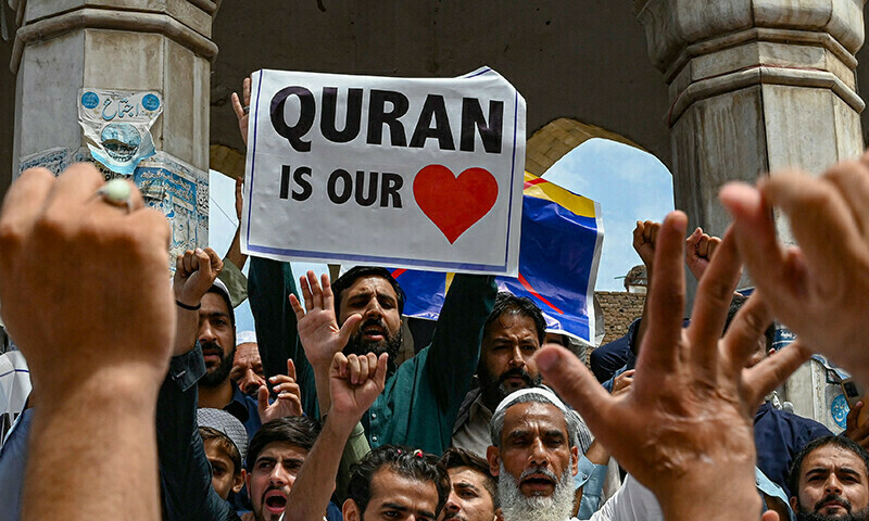 پاکستان نے نیدرلینڈز کے حکام سے واقعات روکنے پر زور دیا&mdash;فائل/فوٹو: اے ایف پی