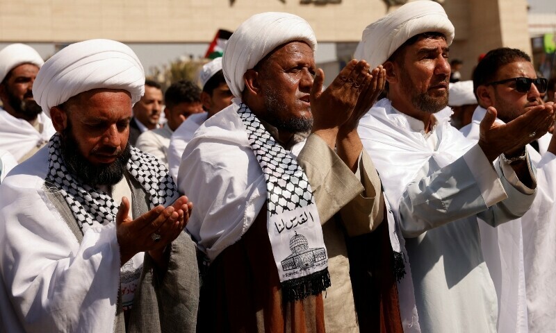 7 killed in suicide attack on Afghan Shia mosque: official