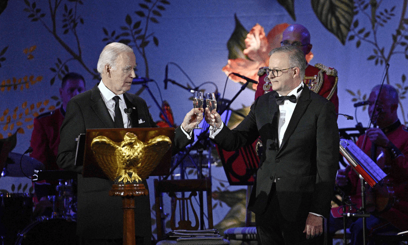  US President Joe Biden (L) and Australia&rsquo;s Prime Minister Anthony Albanese toast during a State Dinner at the South Lawn of White House in Washington, DC on October 25. &mdash; AFP 