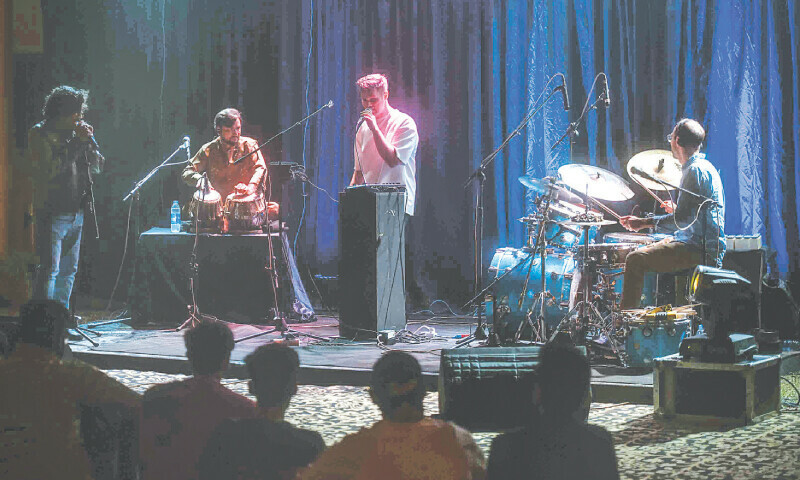 German artists Magnus Dauner (right) and Kilian Sladek (centre) perform at the concert.—Fahim Siddiqi / White Star German artists Magnus Dauner (right) and Kilian Sladek (centre) perform at the concert.—Fahim Siddiqi / White Star