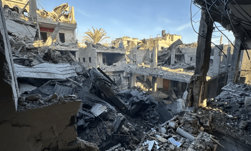 Destroyed buildings following Israeli attacks on Jabalia refugee camp. &mdash;Anadolu Agency