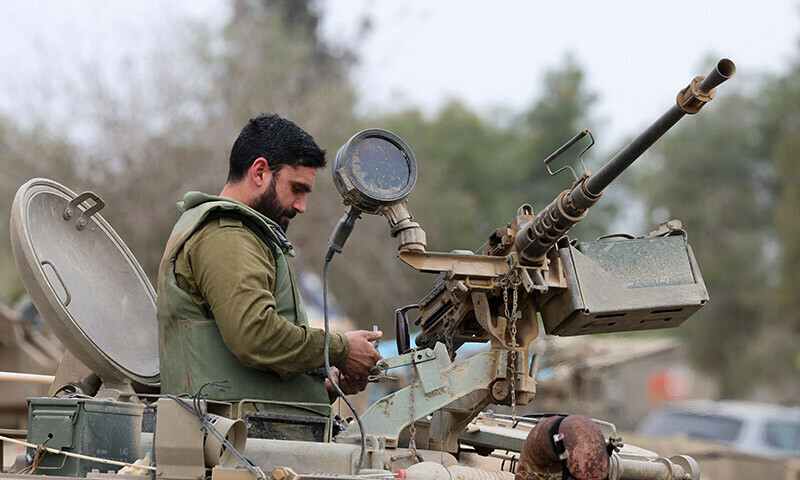 PHOTOS: Israeli soldiers deployed on the Gaza Strip border