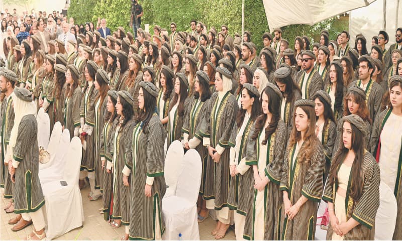 students line up to receive their degrees at the IVS convocation on Saturday.—Dawn students line up to receive their degrees at the IVS convocation on Saturday.—Dawn