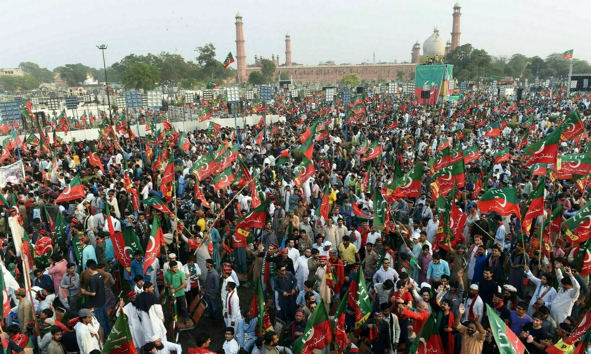 Protest rallies against &lsquo;rigging&rsquo;: 300 PTI activists booked in Bahawalpur, Gujrat