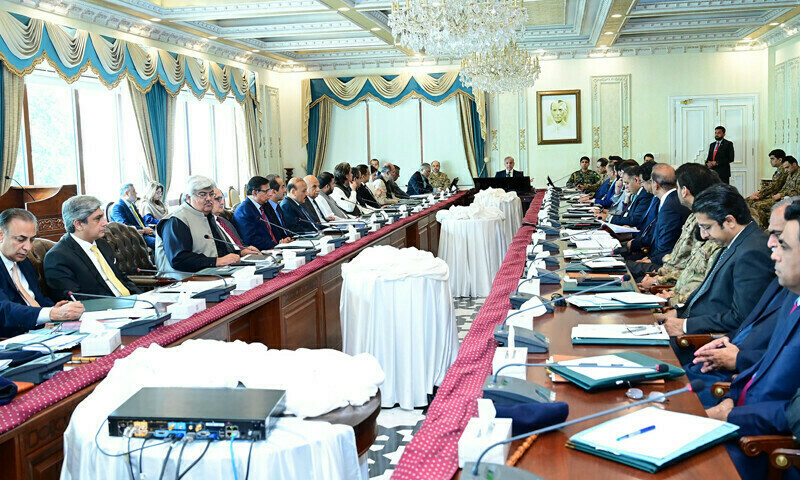 وزیراعظم شہباز شریف نے وزیر خزانہ کی سربراہی میں کمیٹی قائم کی تھی—فوٹو: پی آئی ڈی وزیراعظم شہباز شریف نے وزیر خزانہ کی سربراہی میں کمیٹی قائم کی تھی—فوٹو: پی آئی ڈی