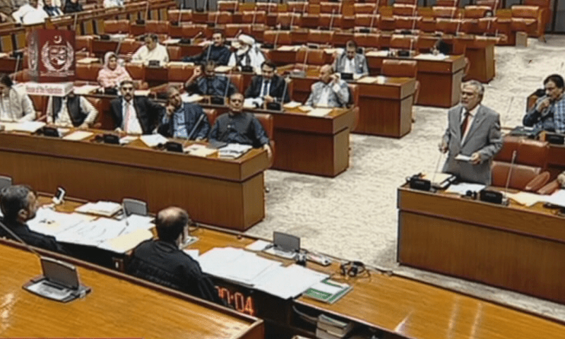 Hot and cold Senate session sees barbs, offers of support