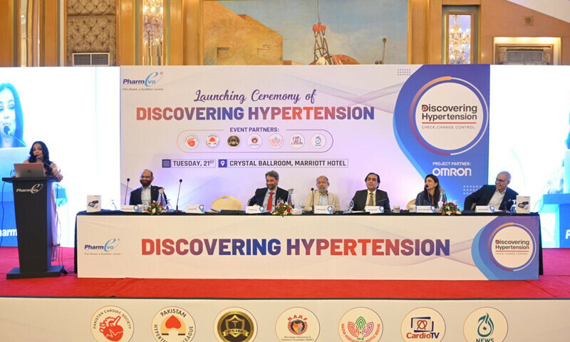 18 سال سے زائد عمر کی تقریبا 46 فیصد بالغ افراد ہائی بلڈ پریشر کا شکار ہیں — فوٹو: ڈان نیوز 18 سال سے زائد عمر کی تقریبا 46 فیصد بالغ افراد ہائی بلڈ پریشر کا شکار ہیں — فوٹو: ڈان نیوز