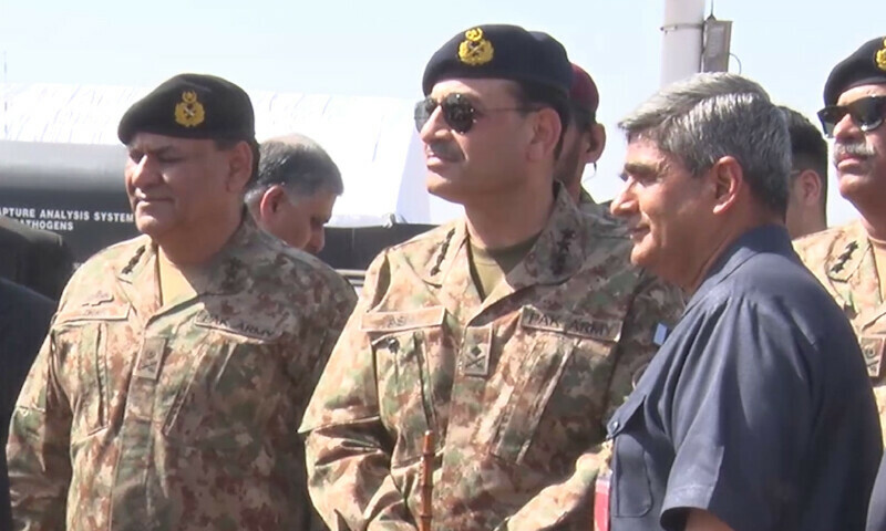 سپہ سالار نے کہا کہ گرین کارپوریٹ منصوبے کے تحت مختصر وقت میں یہ کامیابیاں حوصلہ افزا اور ترقی کی نوید ہیں — فوٹو: ڈان نیوز سپہ سالار نے کہا کہ گرین کارپوریٹ منصوبے کے تحت مختصر وقت میں یہ کامیابیاں حوصلہ افزا اور ترقی کی نوید ہیں — فوٹو: ڈان نیوز