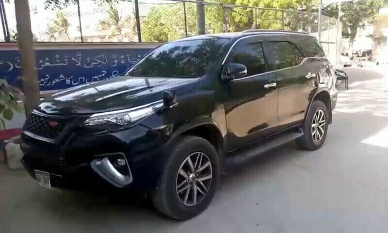 عدالت نے خاتون کار ڈرائیور کو 20 ہزار کے مچلکوں کے عوض ضمانت دی &mdash; فائل فوٹو: ڈان نیوز