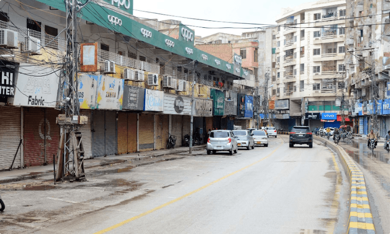 آرام باغ ٹریڈرز ایسوسی ایشن نے بھی ہڑتال کی مکمل حمایت کا اعلان کرتے ہوئے کاروبار بند رکھنے کا اعلان کیا ہے — فائل فوٹو: اے پی پی آرام باغ ٹریڈرز ایسوسی ایشن نے بھی ہڑتال کی مکمل حمایت کا اعلان کرتے ہوئے کاروبار بند رکھنے کا اعلان کیا ہے — فائل فوٹو: اے پی پی