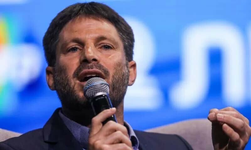 بیزل اسموٹریچ نے کہا کہ حماس کی مکمل شکست اور غزہ کی پٹی سے بے دخلی کے بغیر ختم نہیں ہونی چاہیے
— فائل فوٹو: ڈی پی اے بیزل اسموٹریچ نے کہا کہ حماس کی مکمل شکست اور غزہ کی پٹی سے بے دخلی کے بغیر ختم نہیں ہونی چاہیے
— فائل فوٹو: ڈی پی اے