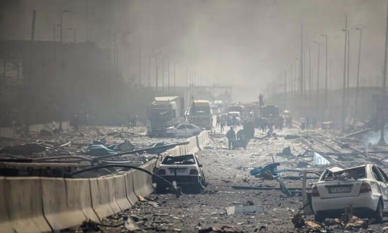 پاسداران انقلاب کی انٹیلی جنس فورسز نے شاہد رجائی بندرگاہ کے علاقے کا مکمل کنٹرول سنبھال لیا ہے
—فوٹو: بشکریہ ایران انٹرنیشنل پاسداران انقلاب کی انٹیلی جنس فورسز نے شاہد رجائی بندرگاہ کے علاقے کا مکمل کنٹرول سنبھال لیا ہے
—فوٹو: بشکریہ ایران انٹرنیشنل