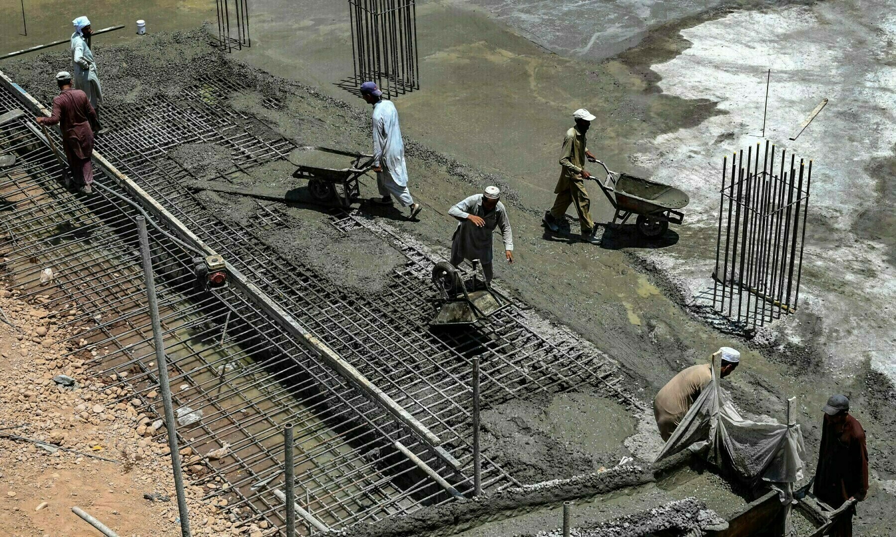 5 وزارتیں اور محکمے کوئی پیسہ خرچ نہیں کرسکے &mdash; فائل فوٹو