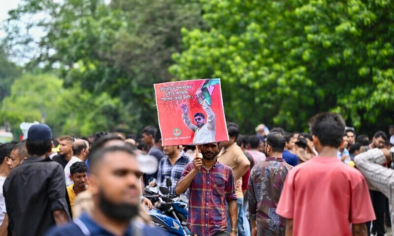 Bangladesh Nationalist Party (BNP) supporters gather near the chief adviser’s residence in Dhaka on May 21, 2025, demanding BNP’s Ishraque Hossain as the capital’s mayor.— AFP