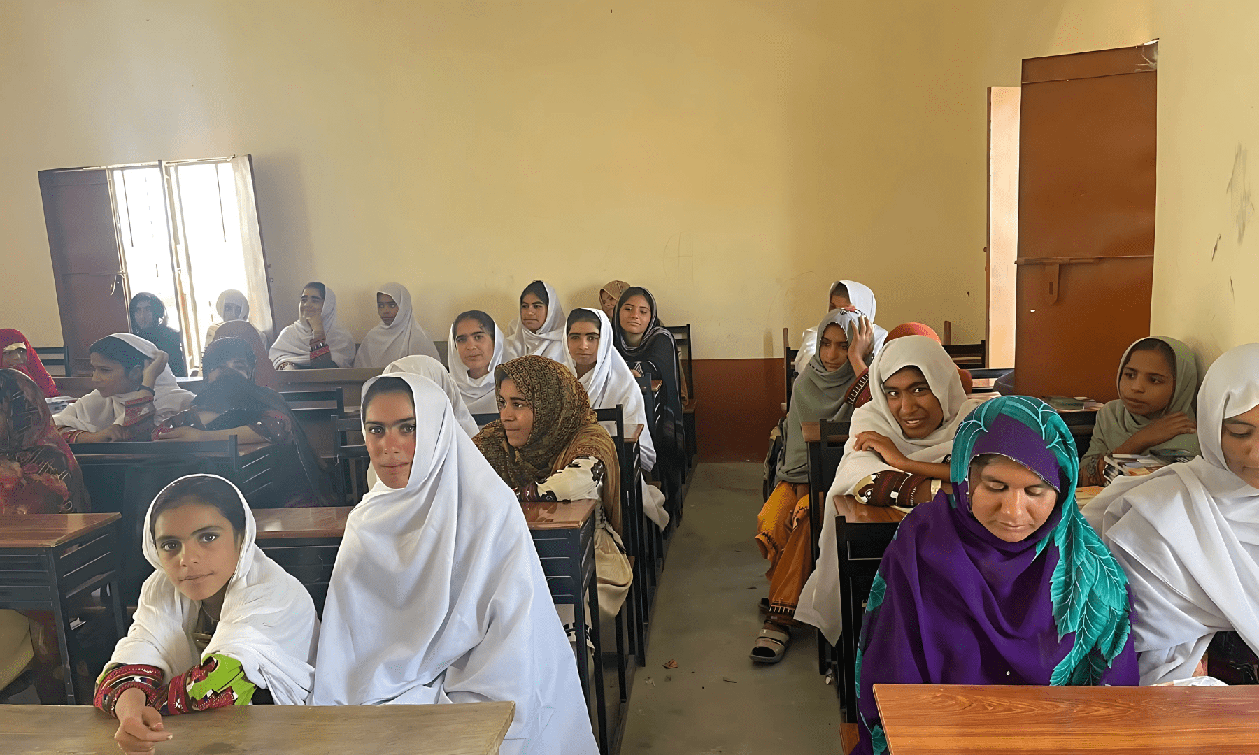 The classroom at Kont-e-Dar has students across ages.