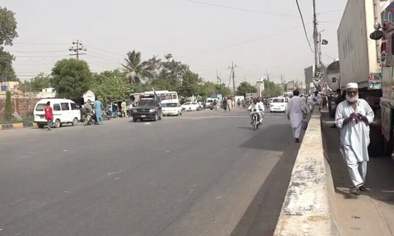 کے الیکٹرک کا کہنا ہے کہ بجلی چوری والے علاقے لوڈشیڈنگ سے مستثنیٰ نہیں
—فوٹو: ڈان نیوز کے الیکٹرک کا کہنا ہے کہ بجلی چوری والے علاقے لوڈشیڈنگ سے مستثنیٰ نہیں
—فوٹو: ڈان نیوز