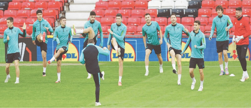 MANCHESTER:  Athletic Bilbao players attend a training session at Old Trafford on Wednesday.&mdash;Reuters