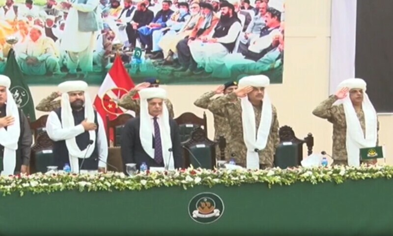 Field Marshal Asim Munir, flanked by Prime Minister Shehbaz Sharif and Balochistan Chief Minister Sarfraz Bugti, addresses the Balochistan Grand Jirga in Quetta on May 31. — Screengrab from Radio Pakistan