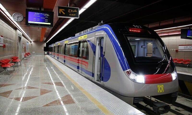 مہدی چمرن نے کہا کہ زیرِ زمین پارکنگز تیار کر سکتے ہیں، جیسے صدام کے حملوں کے دوران کیا تھا
—فائل فوٹو: میٹرو رپورٹ مہدی چمرن نے کہا کہ زیرِ زمین پارکنگز تیار کر سکتے ہیں، جیسے صدام کے حملوں کے دوران کیا تھا
—فائل فوٹو: میٹرو رپورٹ