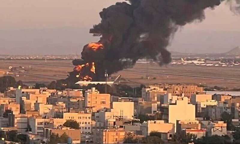 1985 میں اسرائیلی فضائیہ نے تیونس میں 2 ہزار کلو میٹر دور پی ایل او کے ہیڈکوارٹر پر حملہ کیا تھا
—فوٹو: ٹائمز آف اسرائیل 1985 میں اسرائیلی فضائیہ نے تیونس میں 2 ہزار کلو میٹر دور پی ایل او کے ہیڈکوارٹر پر حملہ کیا تھا
—فوٹو: ٹائمز آف اسرائیل