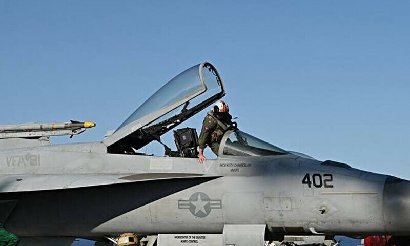 — فائل فوٹو: اے ایف پی — فائل فوٹو: اے ایف پی