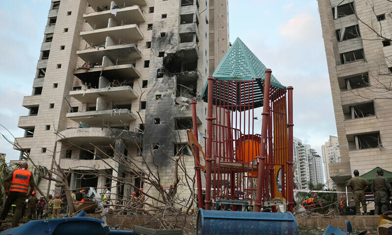 کثیر منزلہ عمارتوں میں بھی درجنوں خصوصی محفوظ فلیٹس بنائے جاتے ہیں — فوٹو: ٹائمز آف اسرائیل کثیر منزلہ عمارتوں میں بھی درجنوں خصوصی محفوظ فلیٹس بنائے جاتے ہیں — فوٹو: ٹائمز آف اسرائیل