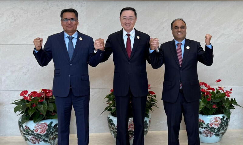 Chinese Vice Foreign Minister Sun Weidong, Bangladesh’s acting Foreign Secretary Ruhul Alam Siddique and Pakistan’s Additional Foreign Secretary Imran Ahmed Siddiqui at the meeting on June 19 in Kunming, China.