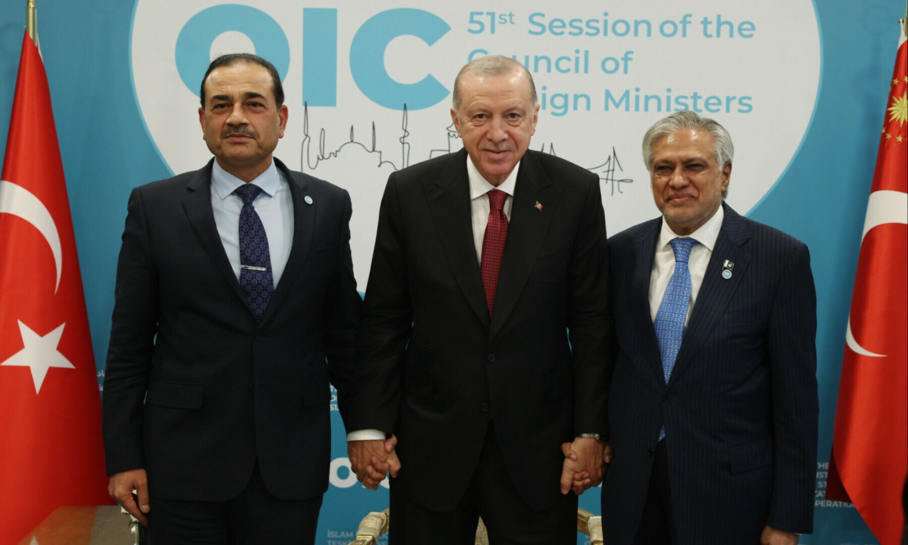 Deputy Prime Minister Ishaq Dar and Field Marshal Asim Munir call on President of Turkiye Recep Tayyip Erdogan in Istanbul on June 21, 2025. — X/ForeignOfficePk