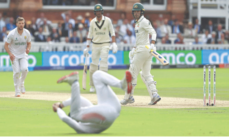 AUSTRALIAN batter Alex Carey looks on as Aiden Markram of South Africa fails to take a catch during the World Test Championship final at Lord’s on Thursday.—AFP